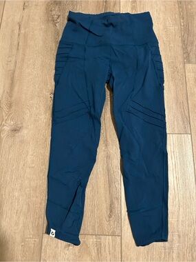 Oiselle High-Waist Athletic Leggings in Deep Teal